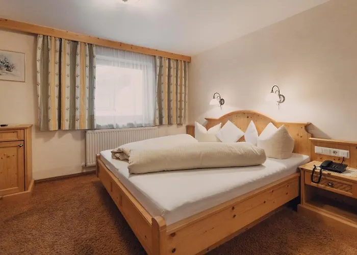 Tanzer 3* ايشجل