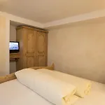 Tanzer Szálloda 3*