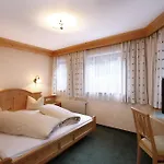 Tanzer 3* ايشجل