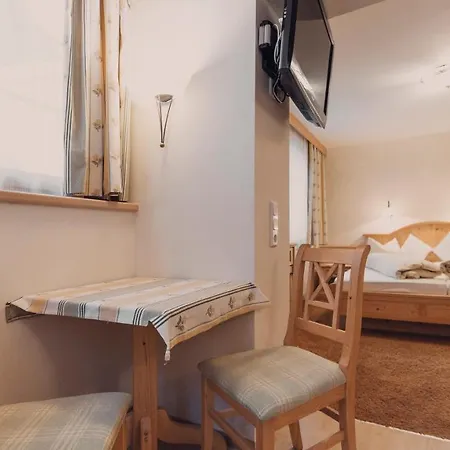 Tanzer Hotel 3*