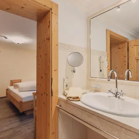 Tanzer Hotel 3*