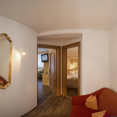 Tanzer Szálloda Ischgl